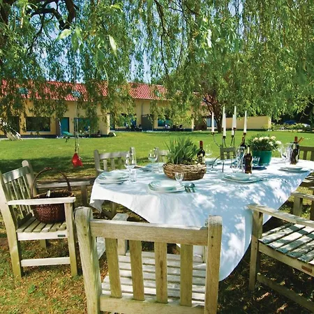 Gorgeous In Pinnow With Kitchenette Petersberg (Mecklenburg-Vorpommern)